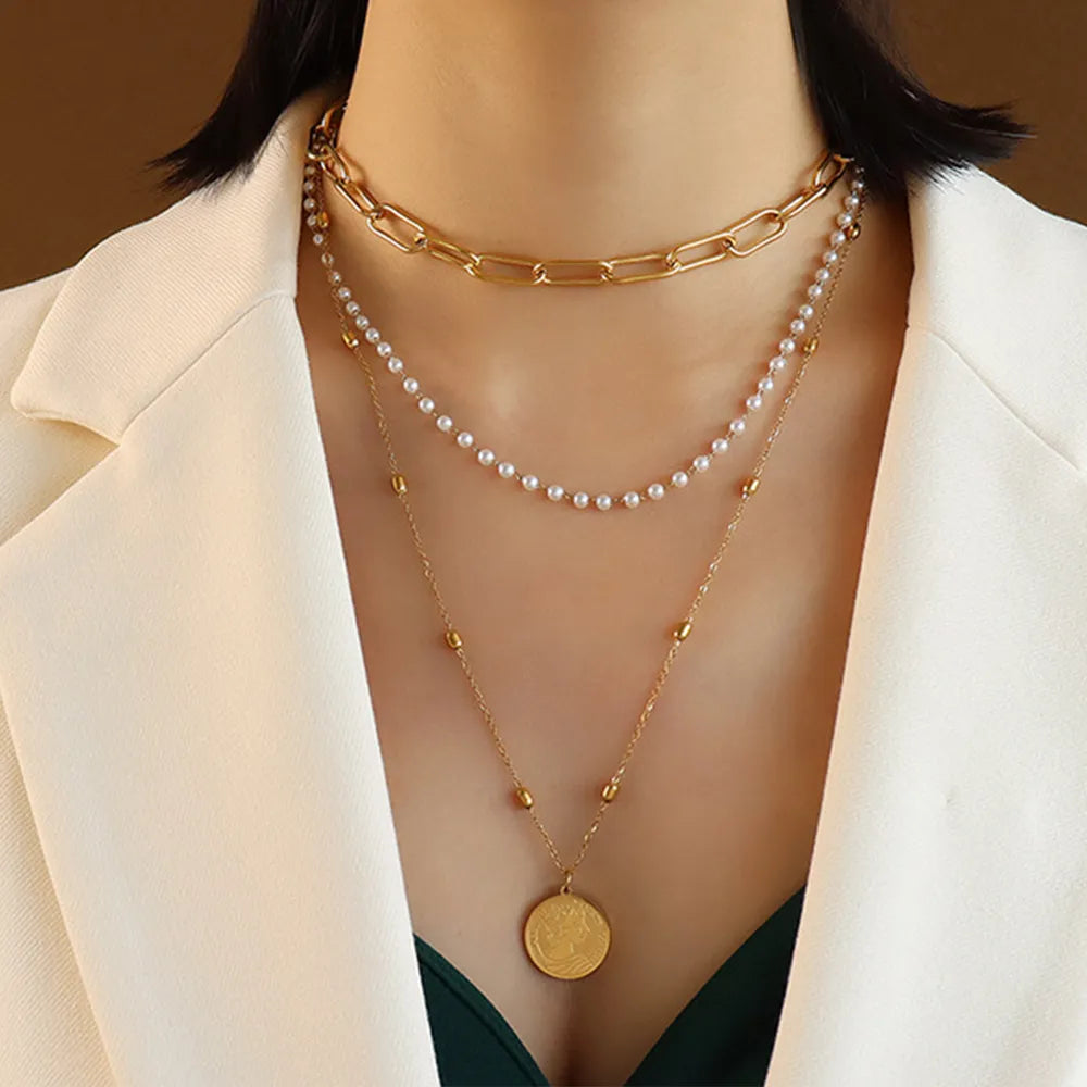 Poe Layered Necklace – Gold-Plated Titanium Steel
