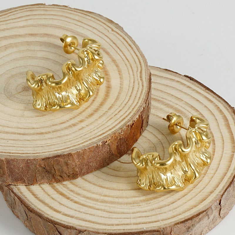 18K gold wave hoop earrings in stainless steel